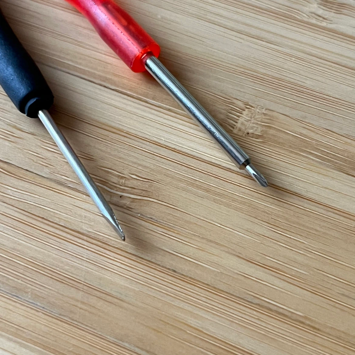 Small Precision Screwdriver Set (2 pcs) - photo 2