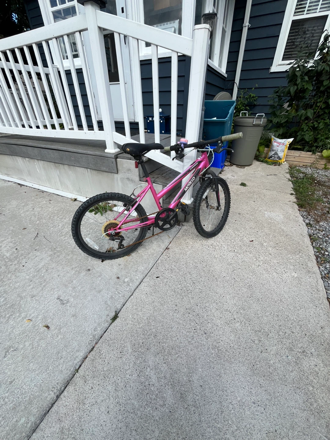 Movelo Pink Mountain Bike - photo 2