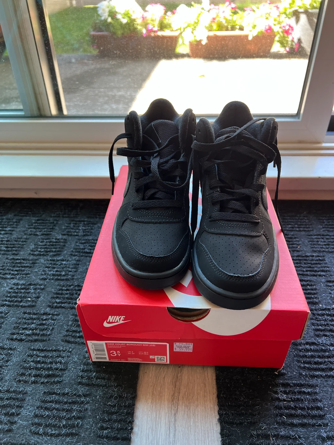 Nike Court Borough Mid (GS) Black Size 3.5Y