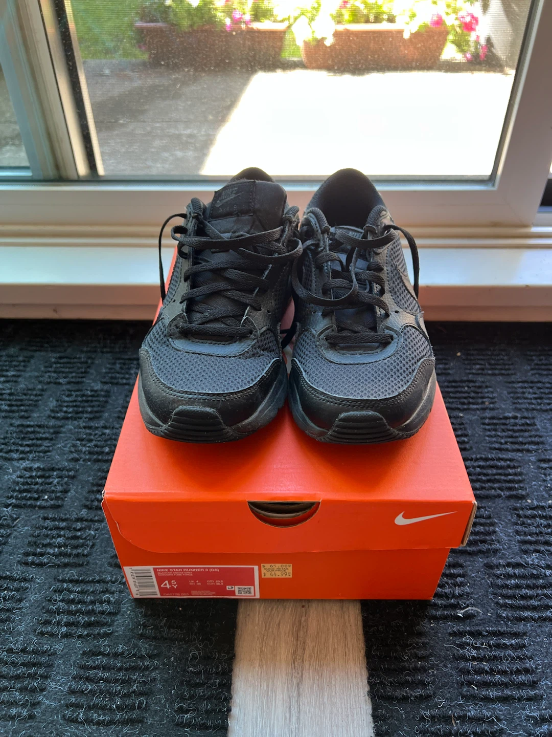 Nike Star Runner 3 GS Black Shoes Size 4.5Y