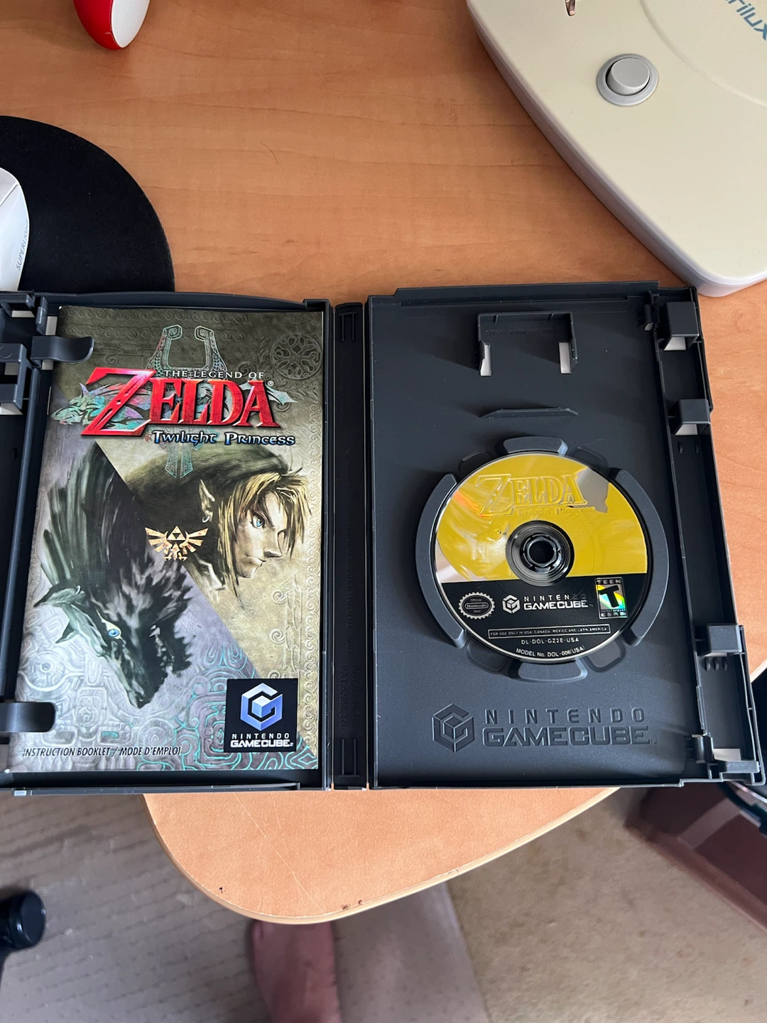 Zelda Twilight Princess GameCube Game - photo 3