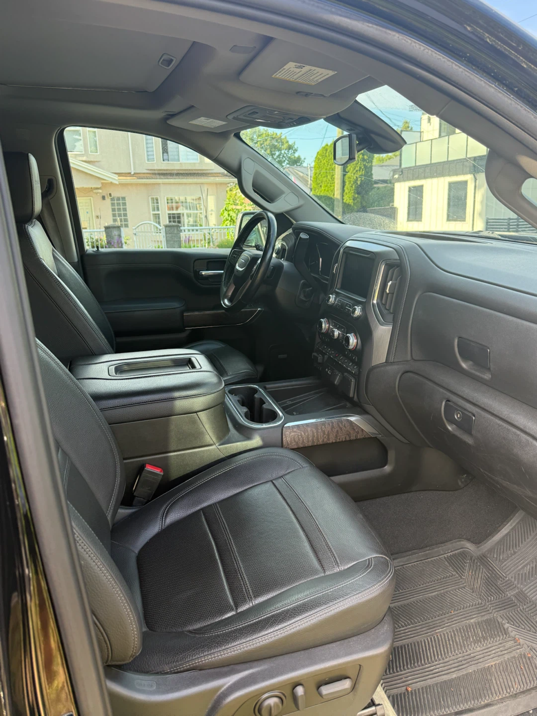 GMC Sierra Denali Crew Cab - photo 3