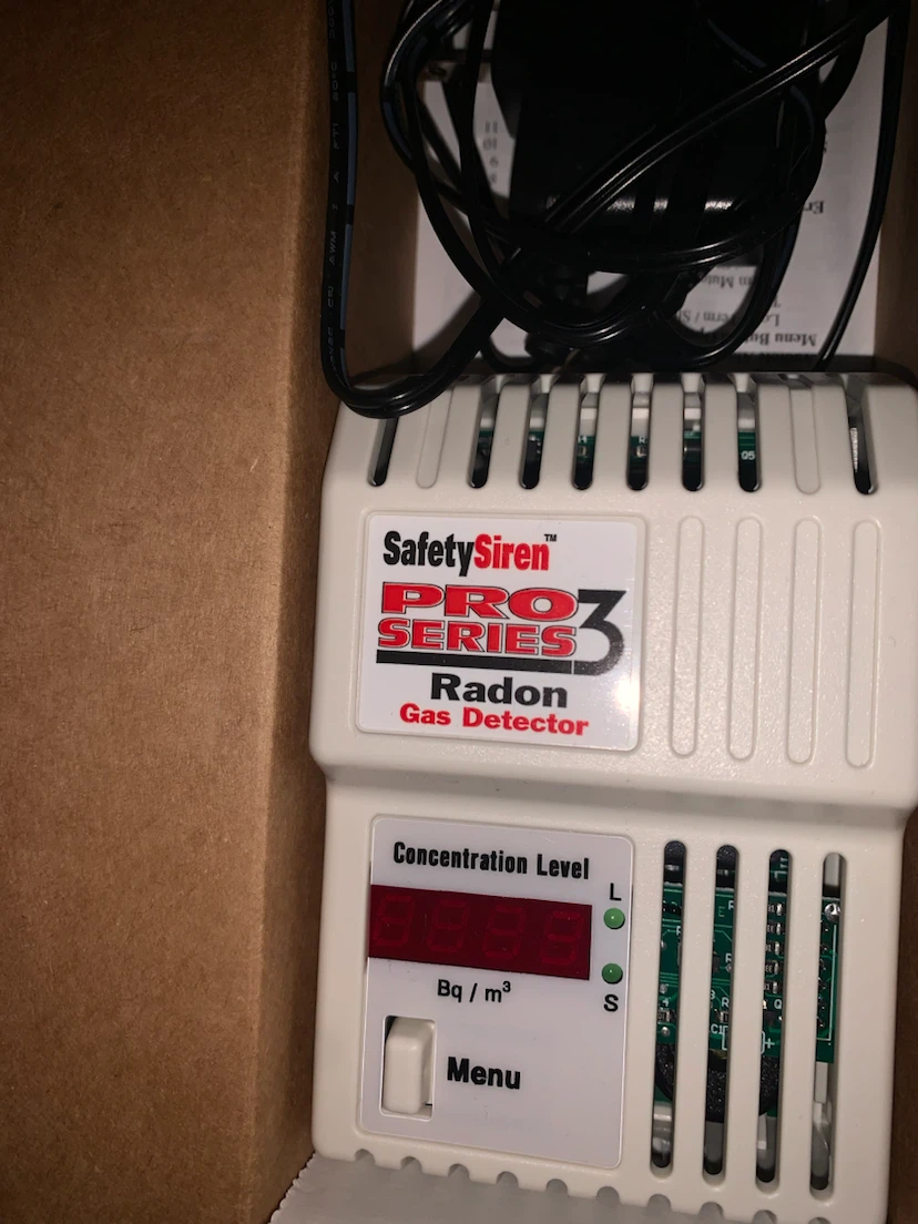 SafetySiren Pro Series 3 Radon Gas Detector