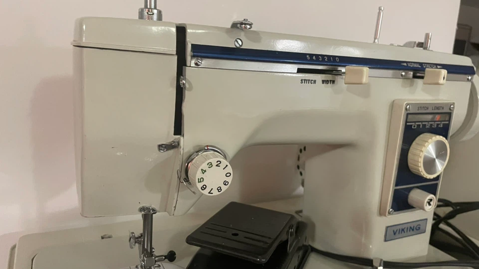 Viking Sewing Machine - photo 3