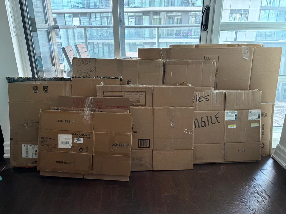 Moving / packing boxes