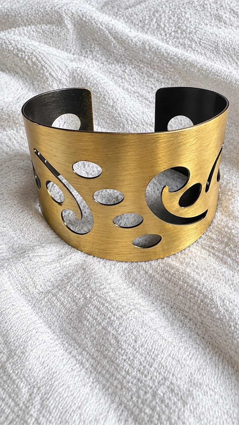 Gold Cut-Out Cuff Bracelet - photo 2