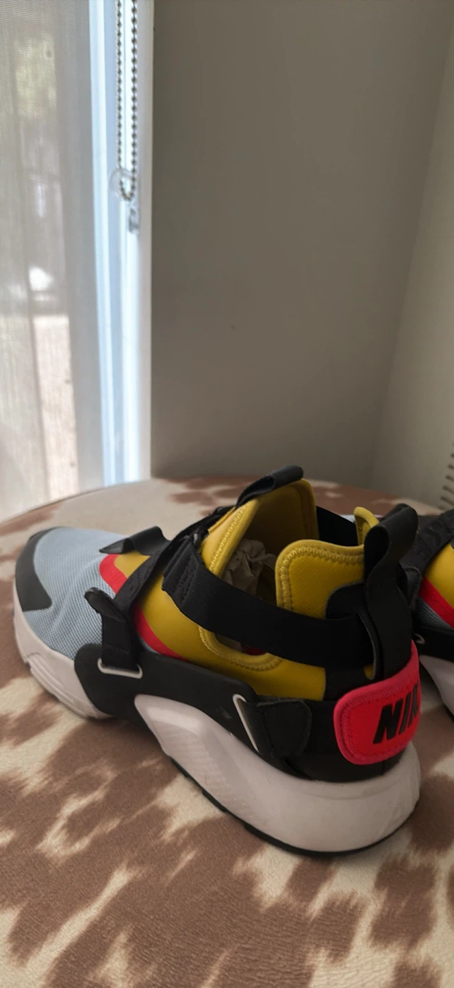 Nike Air Huarache Sneakers - photo 2