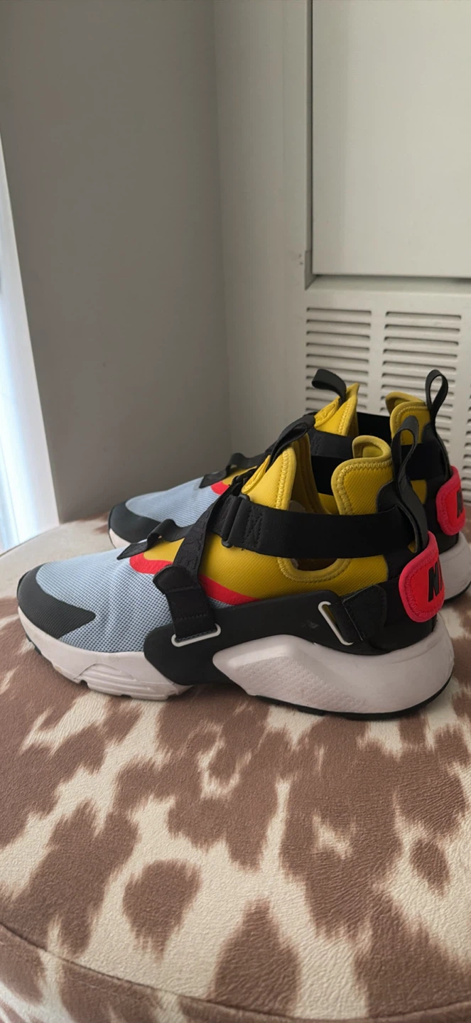 Nike Air Huarache Sneakers