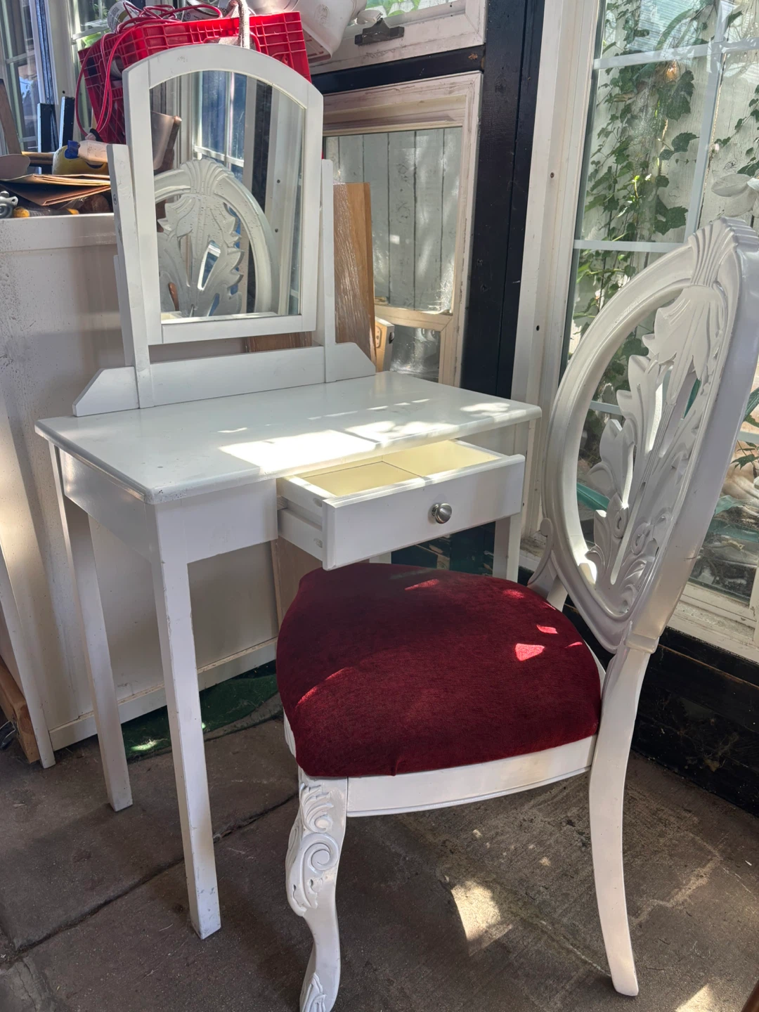 White Vanity Table with Matching Chair - photo 4