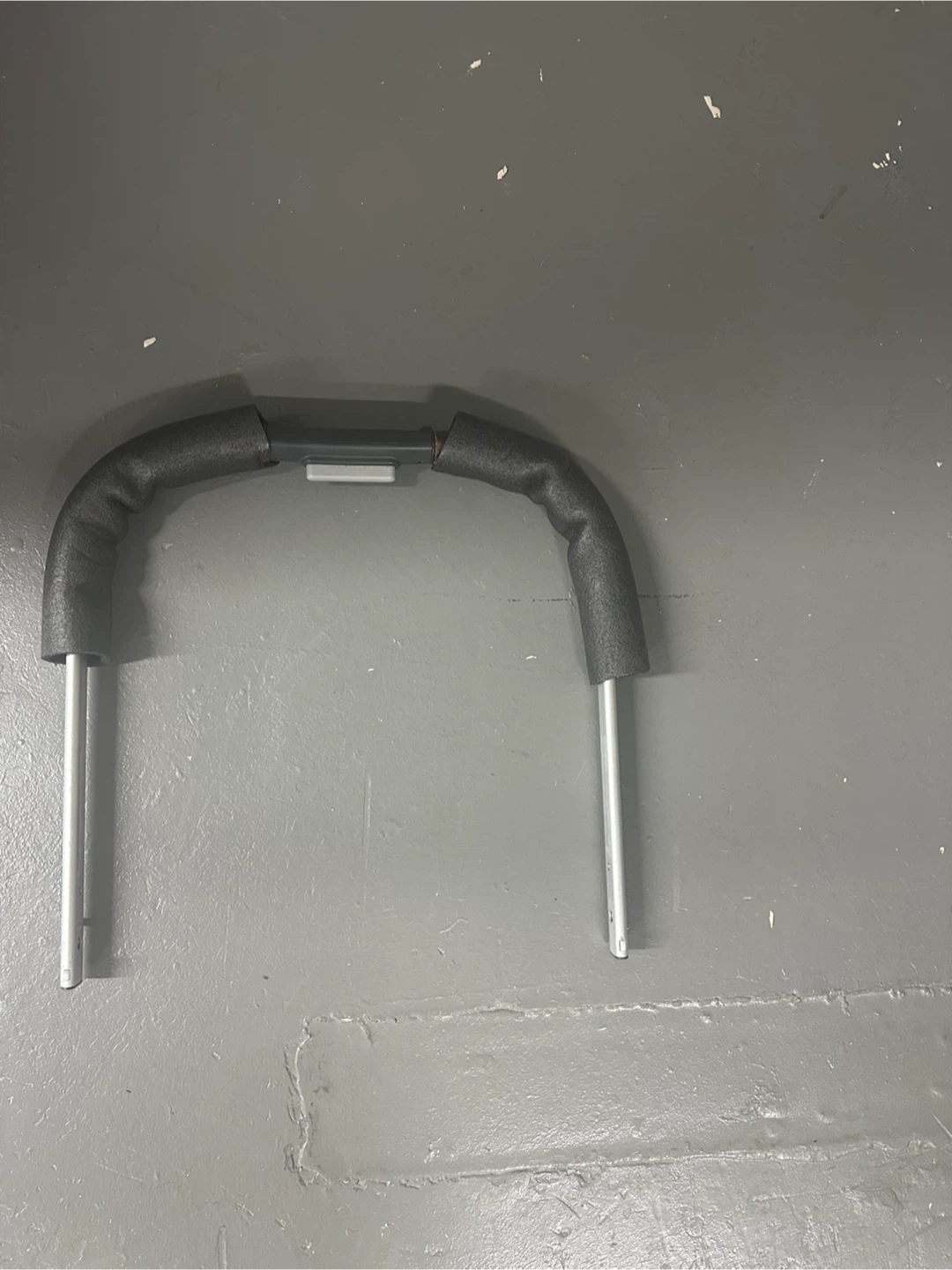Uppababy Vista V2 stroller handle bar - photo 2