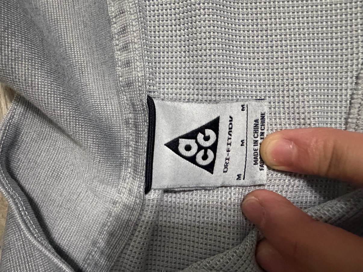 Nike ACG Dri-FIT ADV Grey 1/4 Zip Long Sleeve – Men’s Medium - photo 2