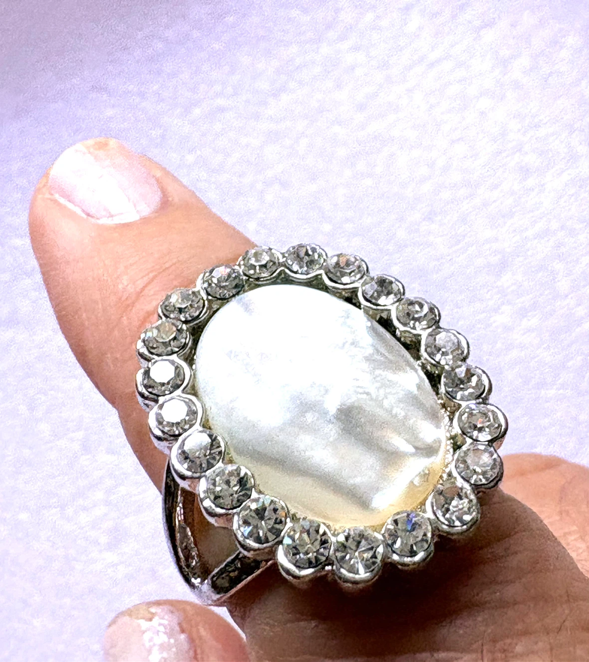 Mother of Pearl Statement Ring Size 7 - photo 3