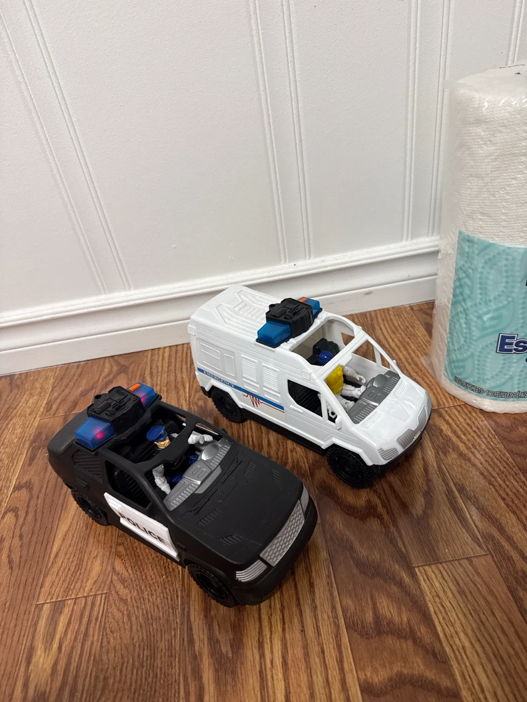 Police Car and Ambulance Toy Set - photo 2