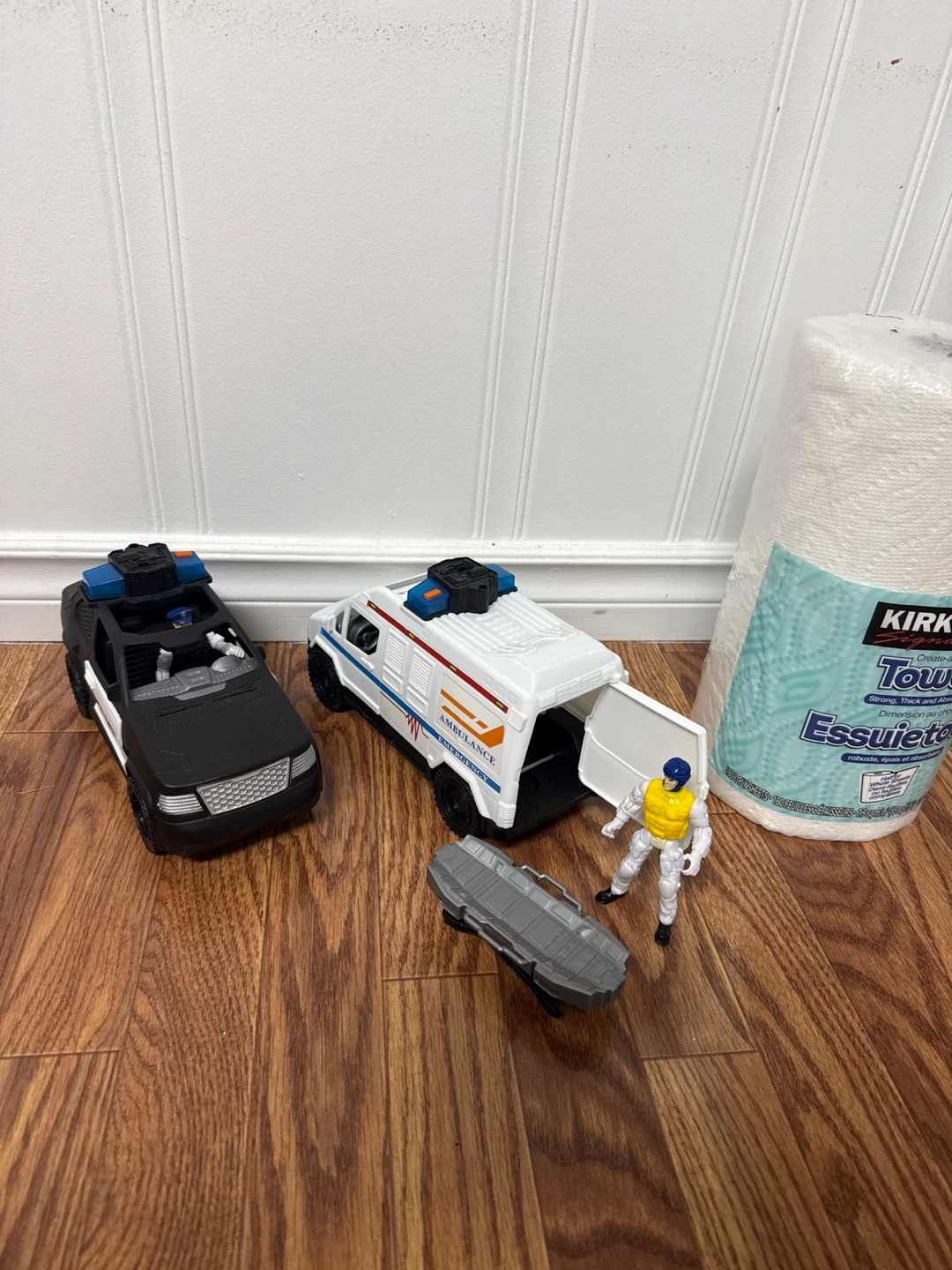Police Car and Ambulance Toy Set - photo 3