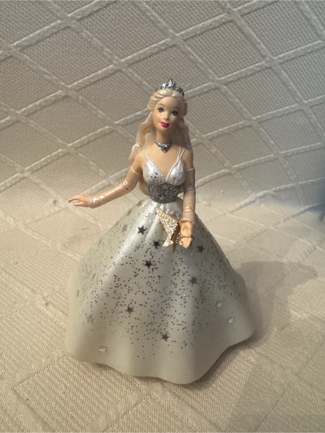 Hallmark Barbie “Celebration Barbie” 2001 Keepsake Ornament - photo 2