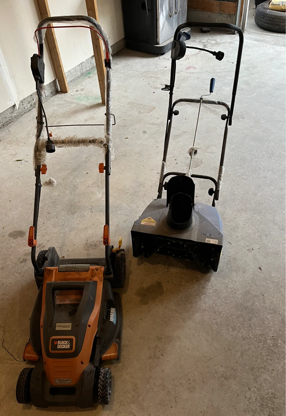 Black & Decker 17 inch Electric Lawn Mower - photo 2