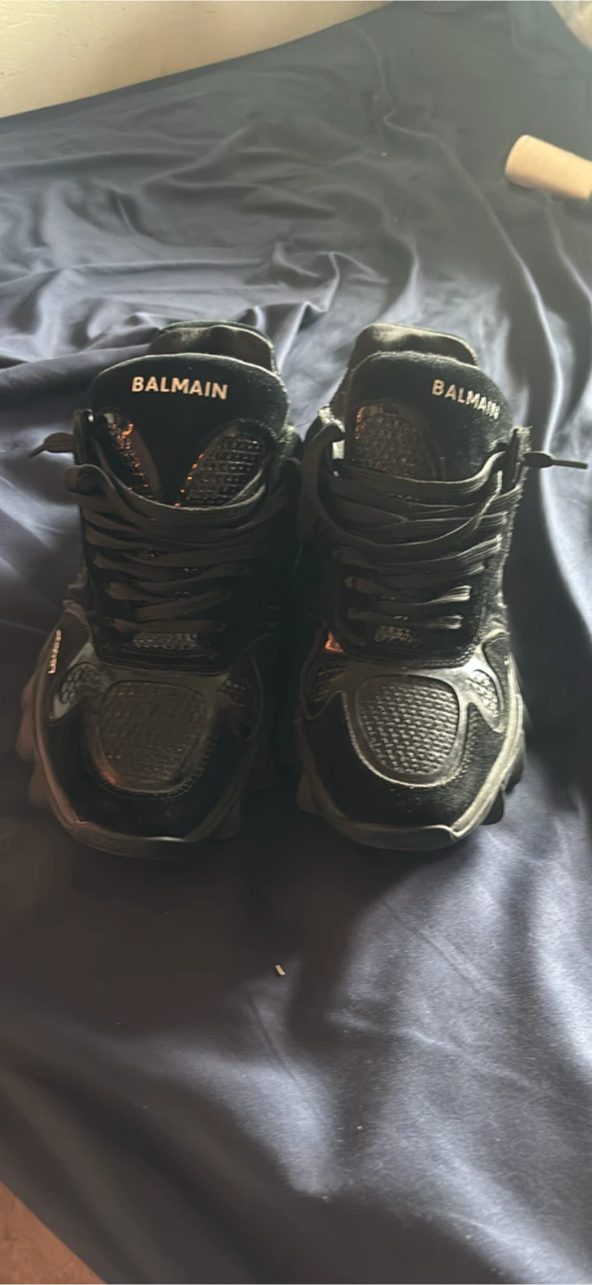 Balmain MB3V27 Sneakers Black