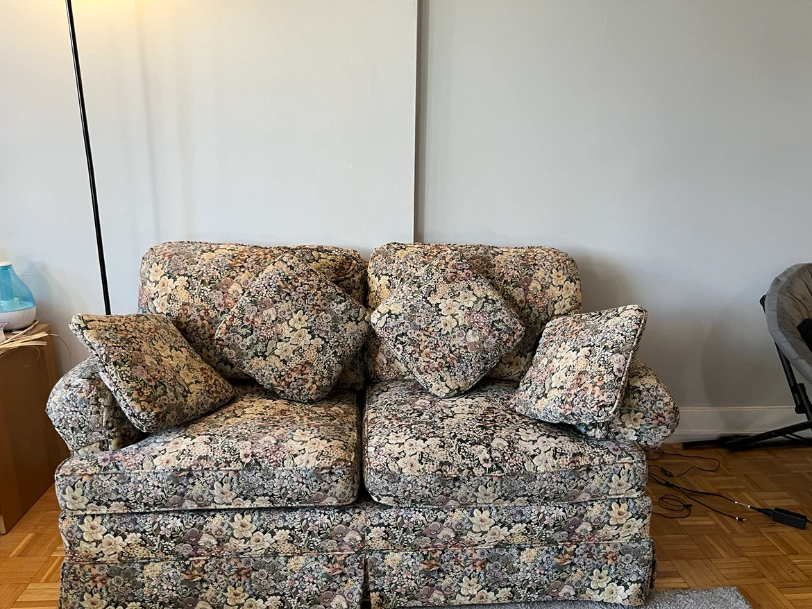 Floral pattern two-seater Couch - photo 2
