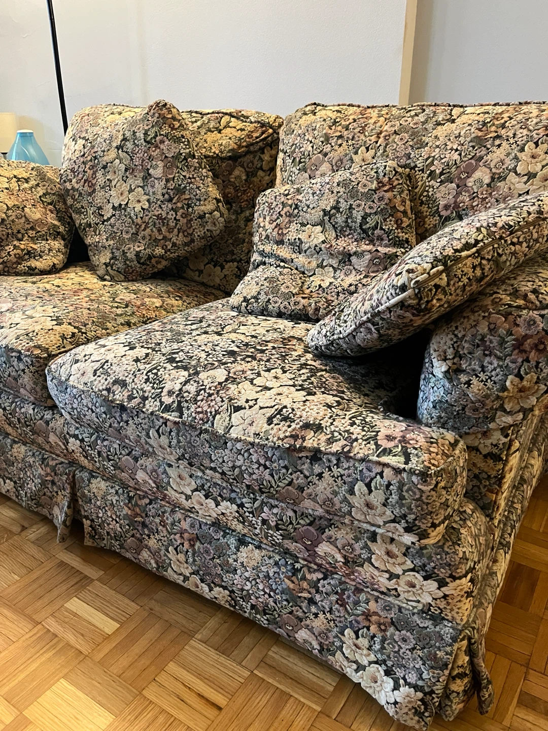 Floral pattern two-seater Couch - photo 5