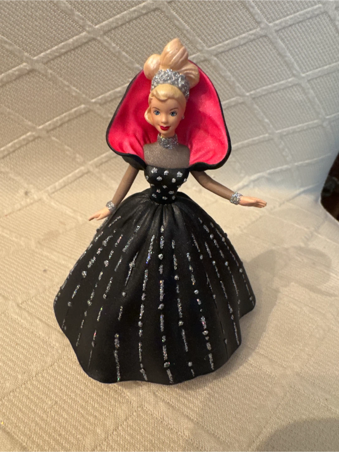 Hallmark Keepsake Holiday Barbie Ornament - photo 2