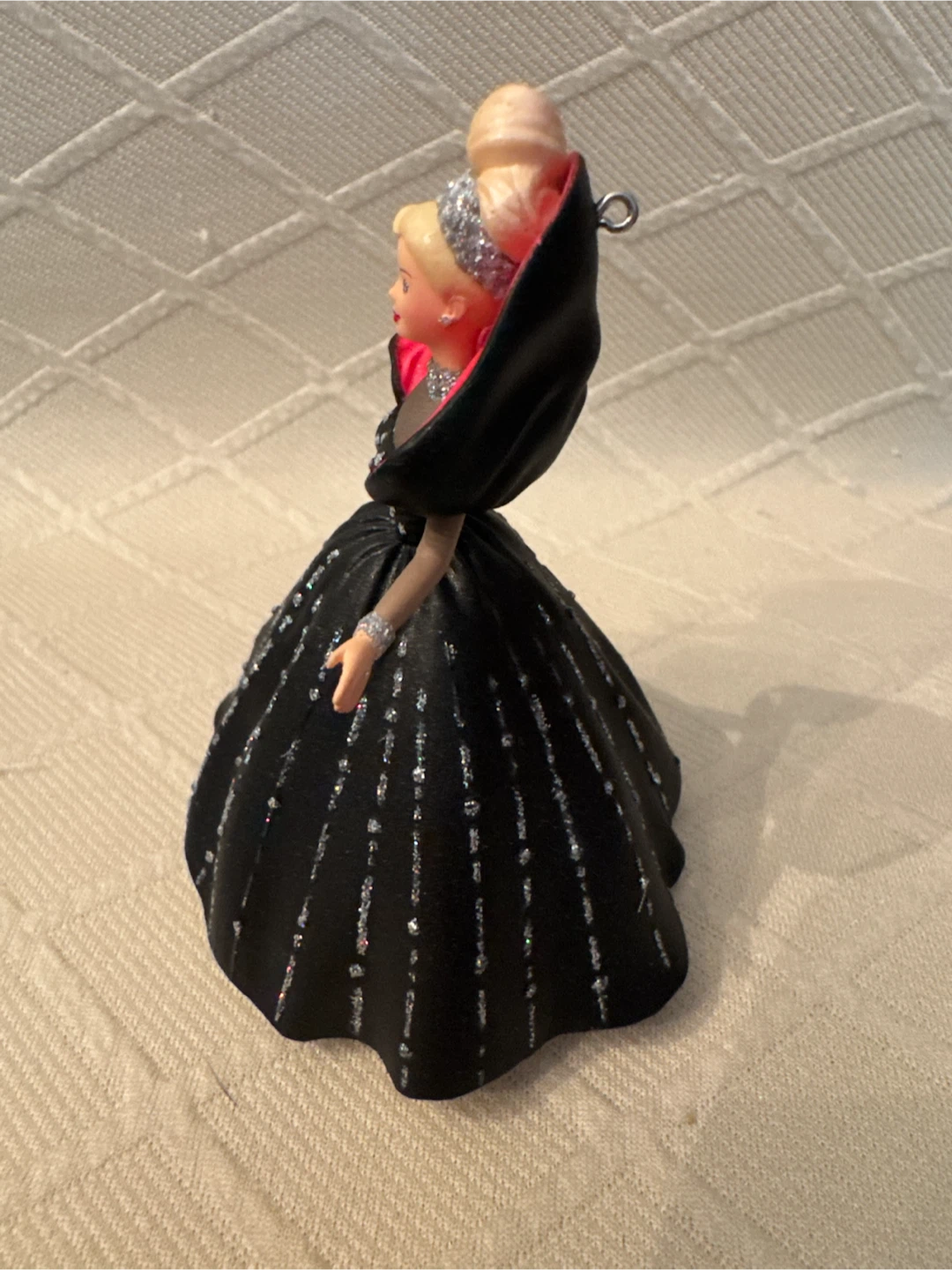 Hallmark Keepsake Holiday Barbie Ornament - photo 3