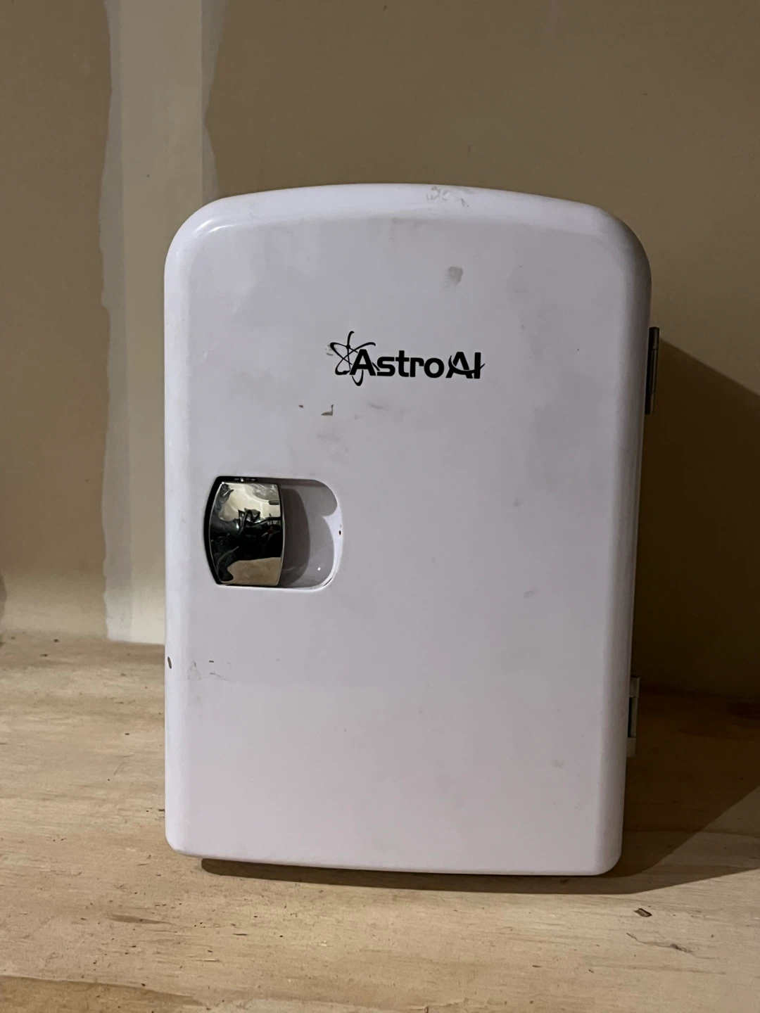 AstroAI Portable Mini Fridge - photo 2