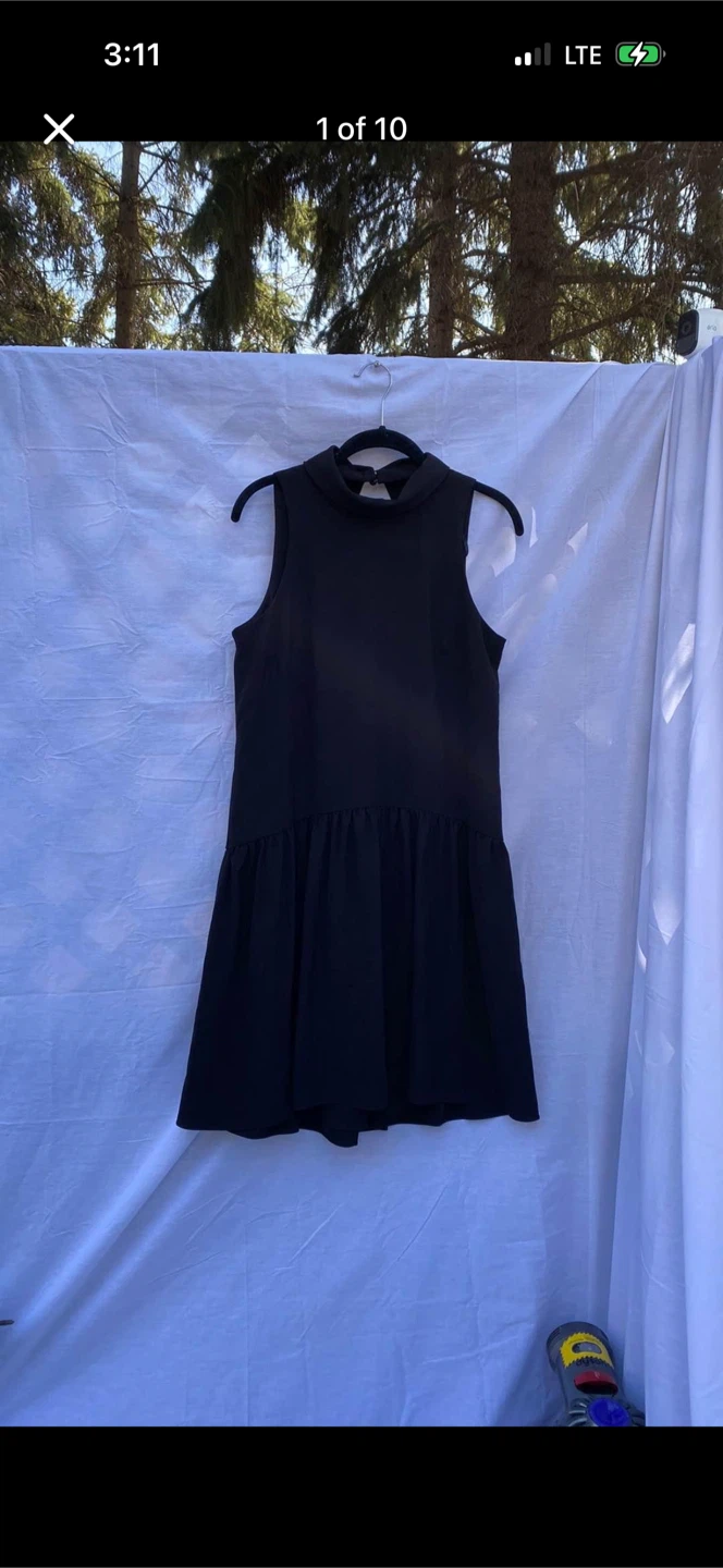 Eliza J Black Sleeveless Dress With Collar