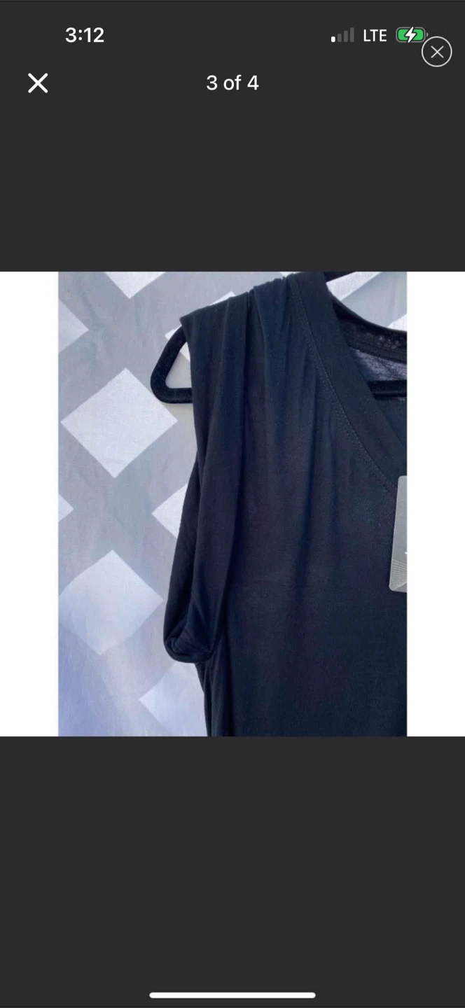 Woman’s New XS Trouve V-neck top - photo 3