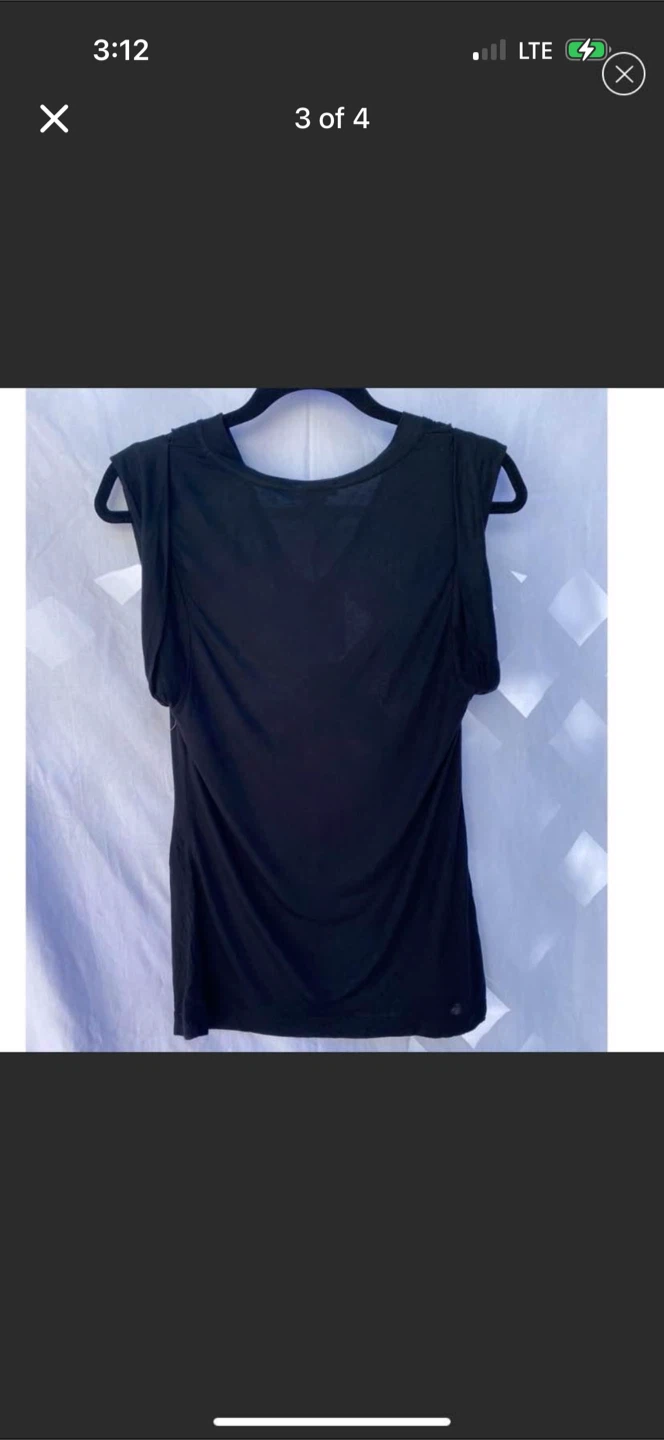 Woman’s New XS Trouve V-neck top - photo 4