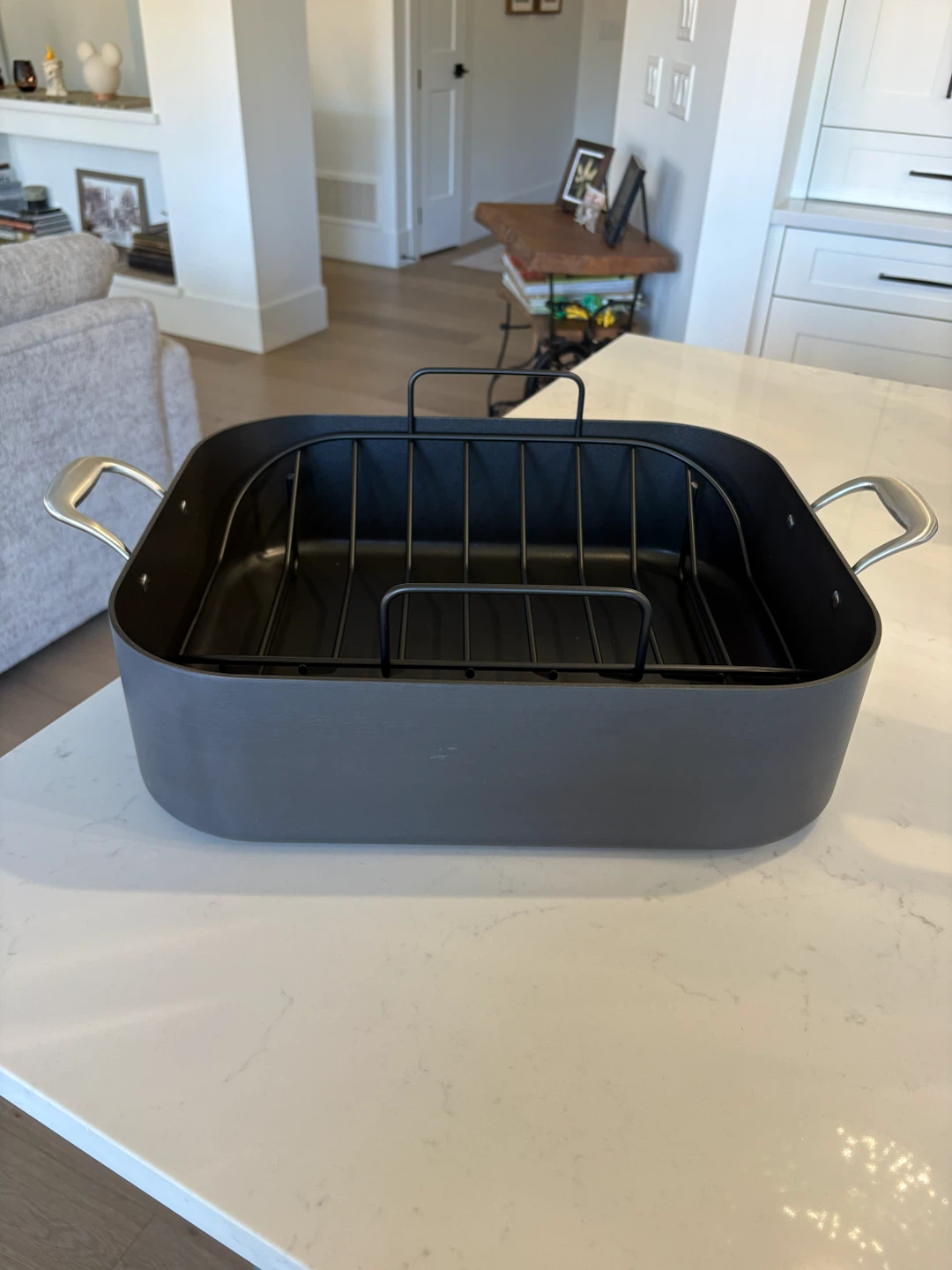 Tupperware 18-Qt./17 L Roaster with Rack