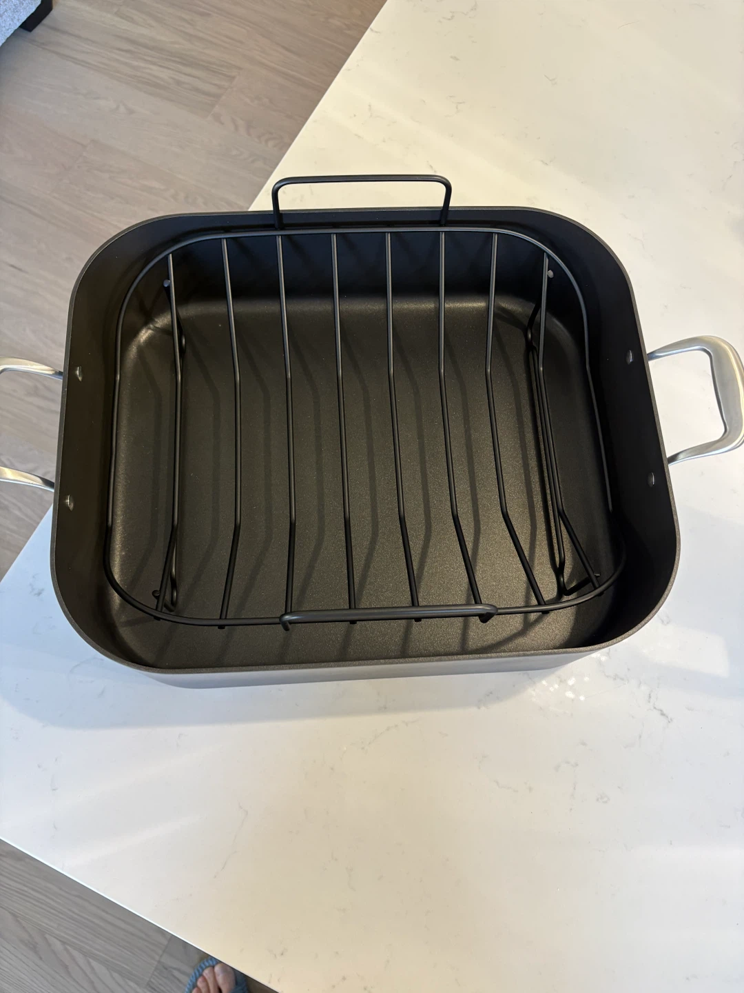 Tupperware 18-Qt./17 L Roaster with Rack - photo 2