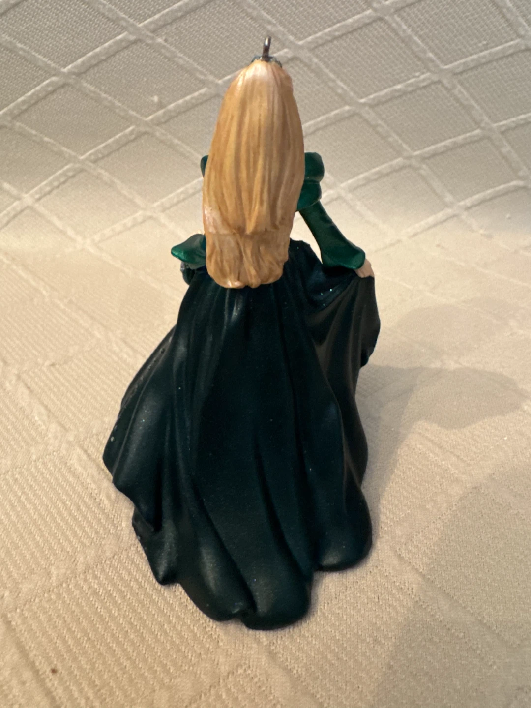 Hallmark Keepsake Celebration Barbie Ornament 2004 - photo 4