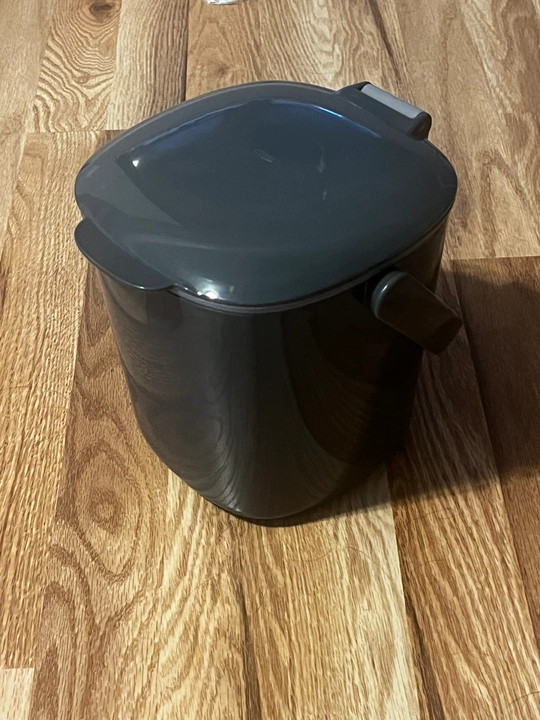 Gray Kitchen Compost Bin with Lid
