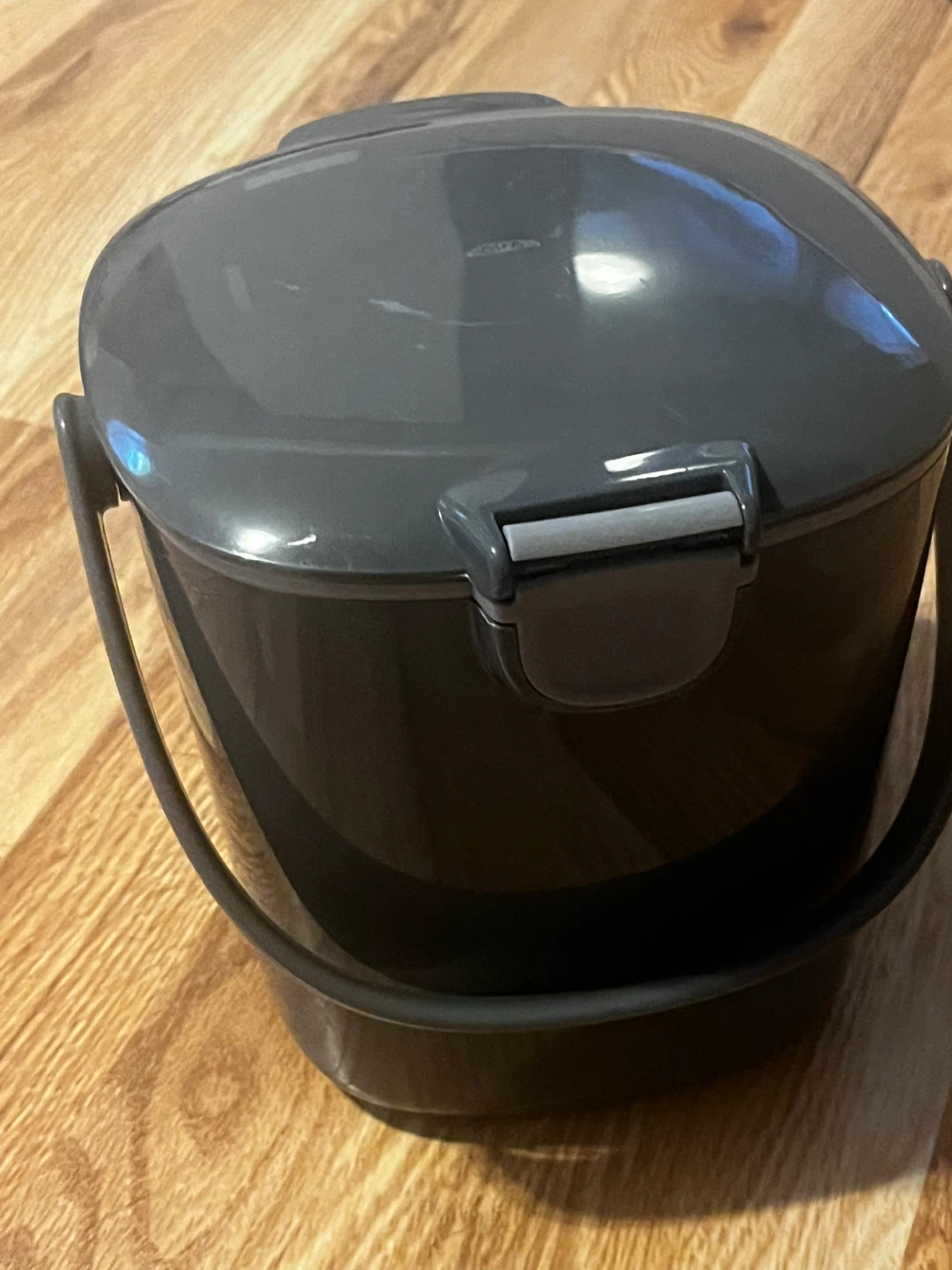 Gray Kitchen Compost Bin with Lid - photo 2
