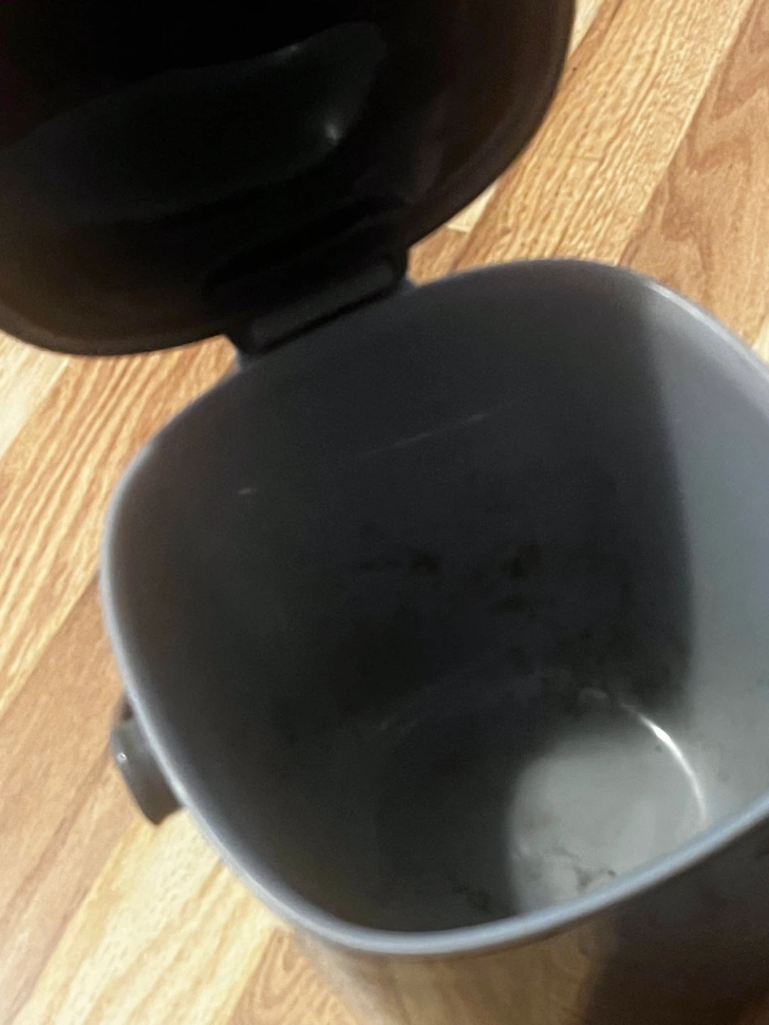Gray Kitchen Compost Bin with Lid - photo 4