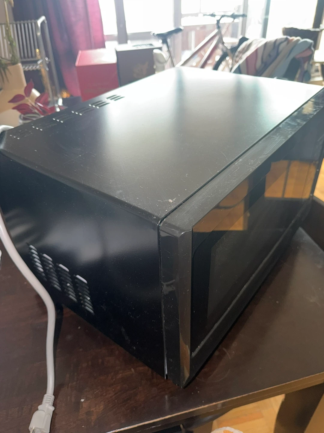 Microwave - photo 2