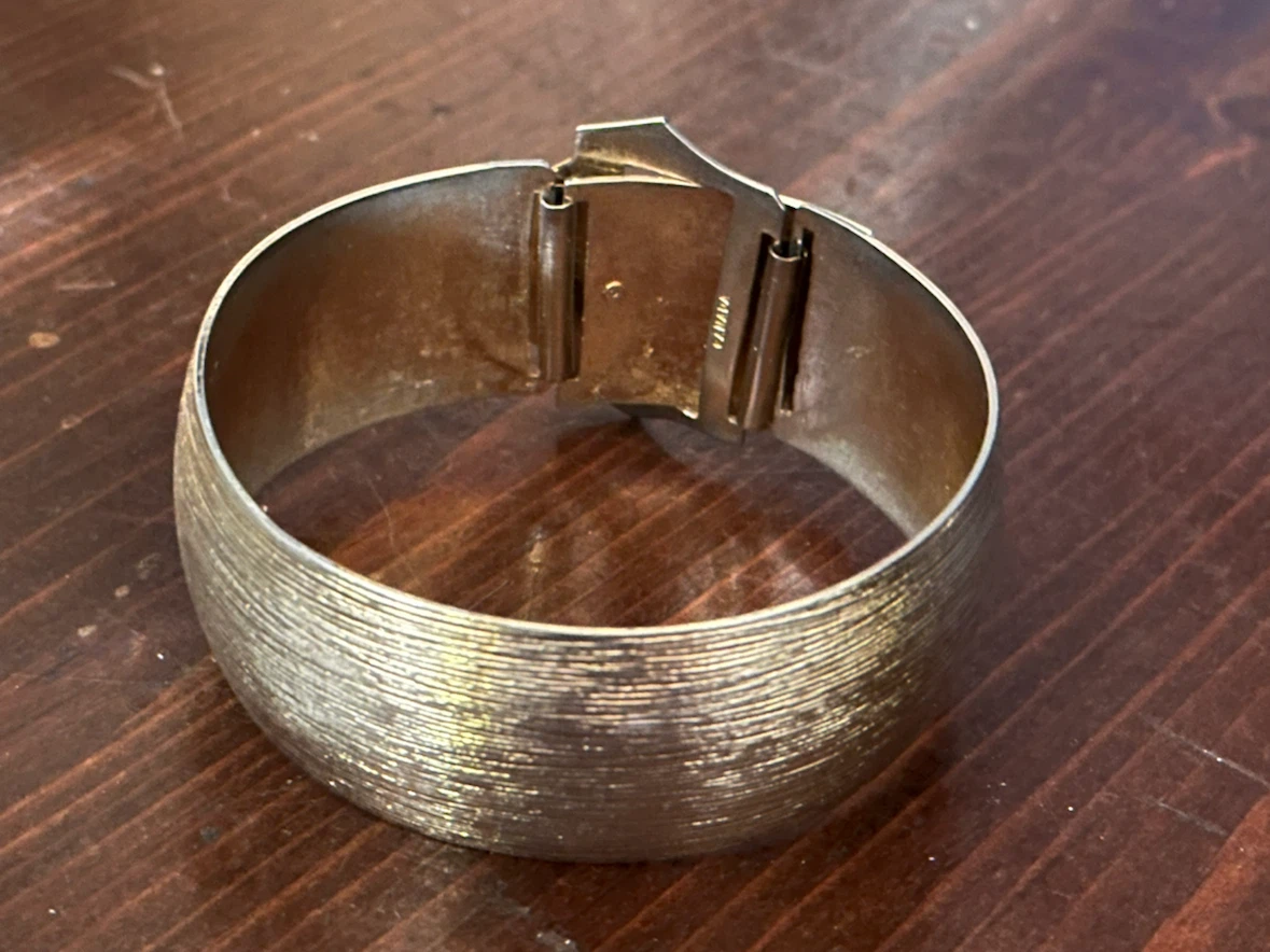 Vintage Sarah Coventry Canada Silver Tone Buckle Cuff - photo 3