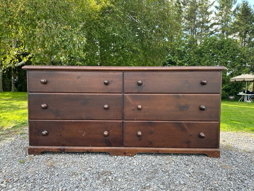Vintage Rustic Solid Pine 6-Drawer Dresser (CAN DELIVER)
