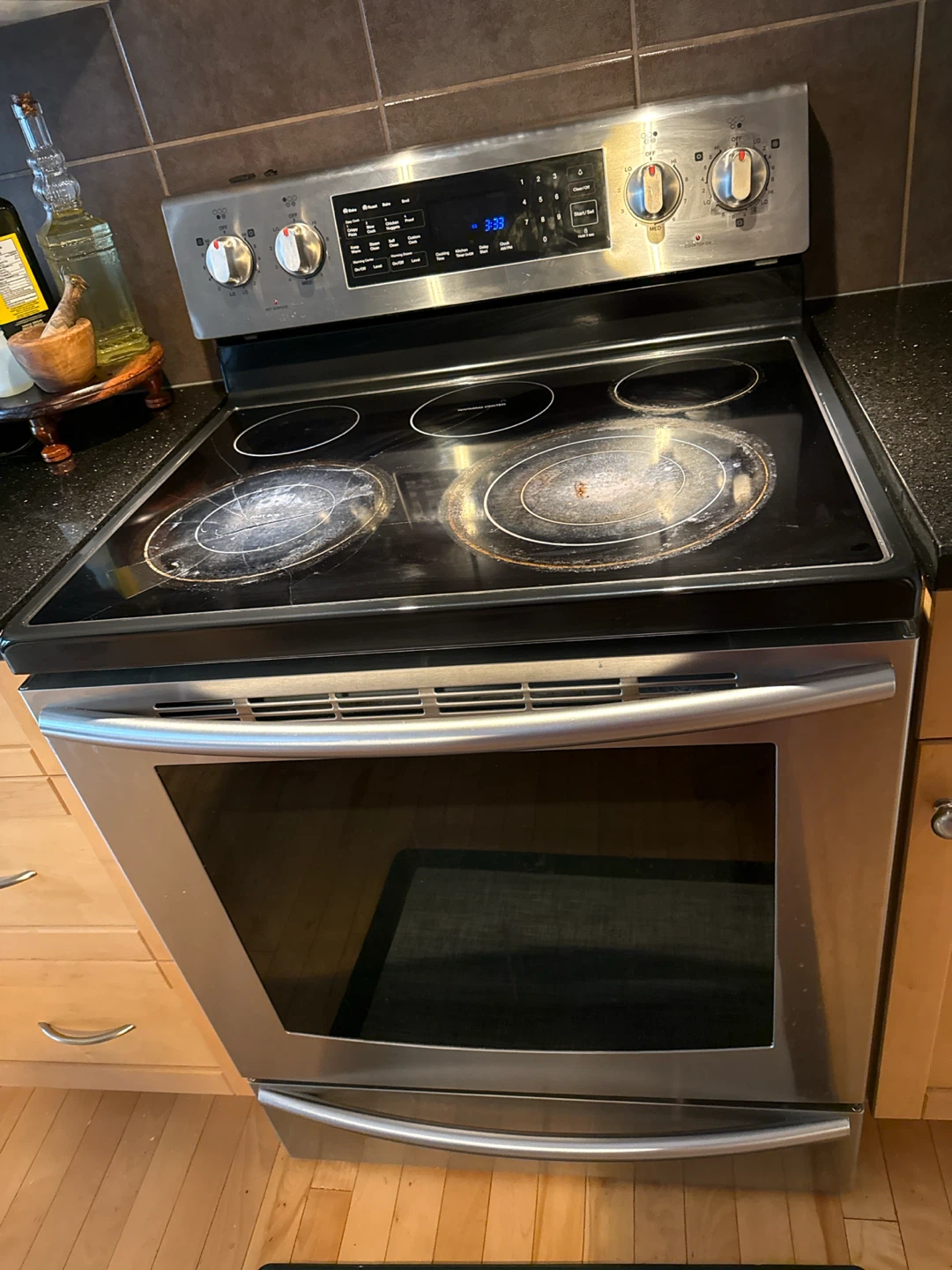 $ 50 Samsung Stainless Steel Electric Stove and Oven