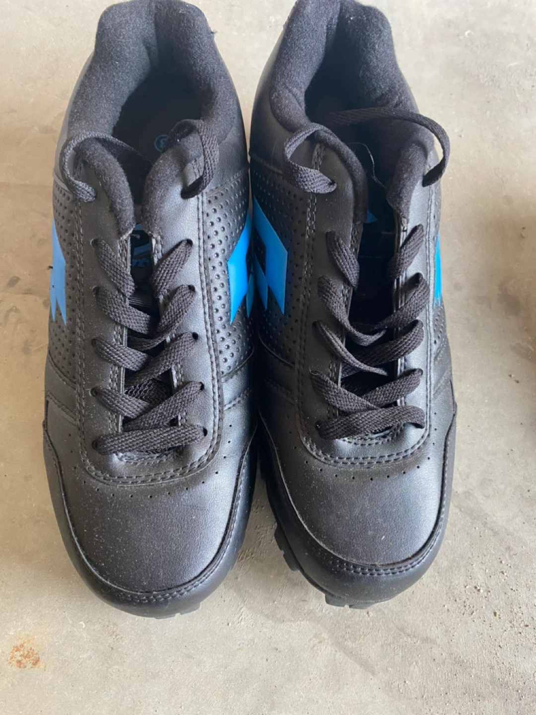 Lotto Cleats Size 8