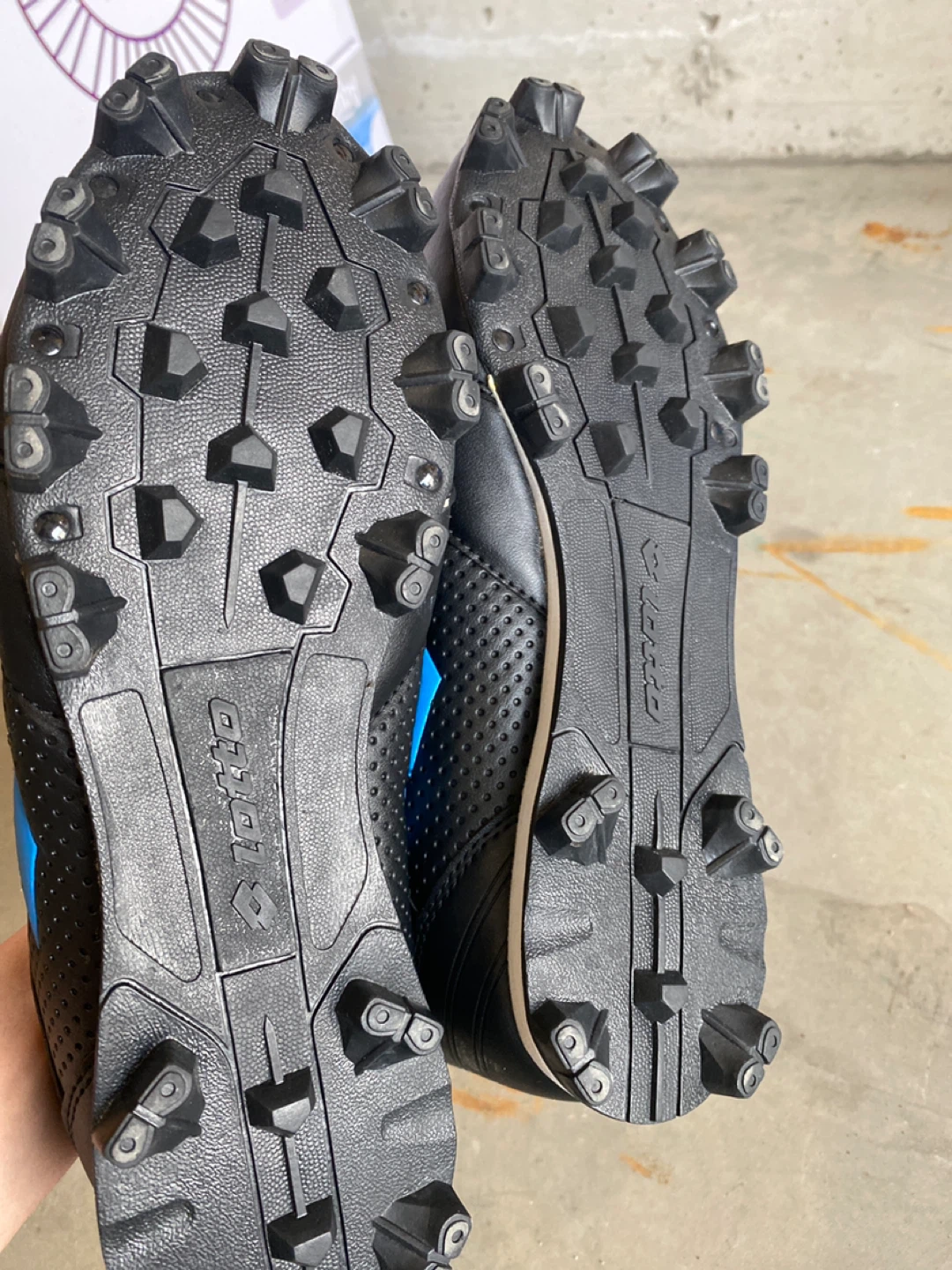 Lotto Cleats Size 8 - photo 4