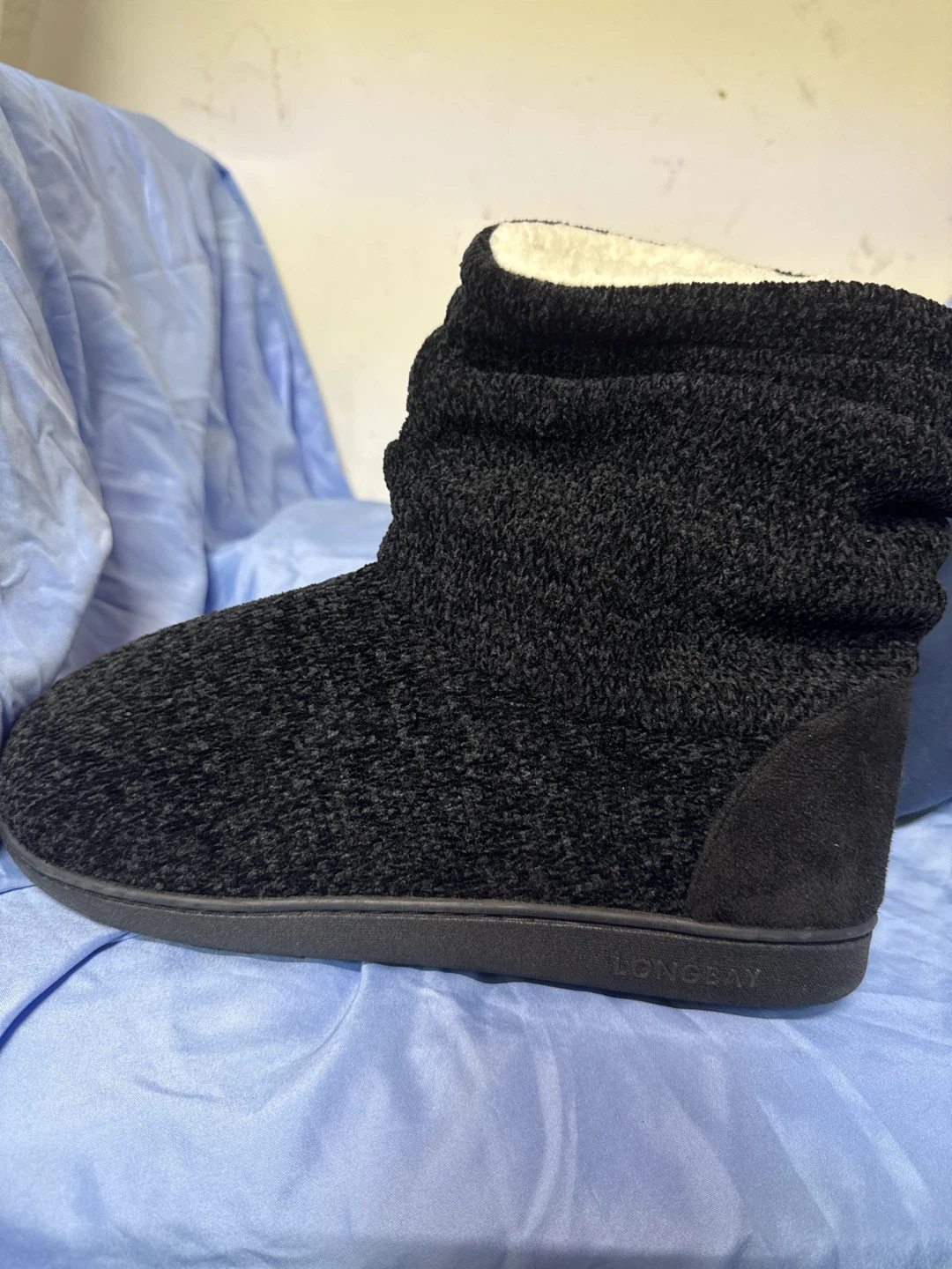 Longbay and Navy Slipper Lot - photo 2