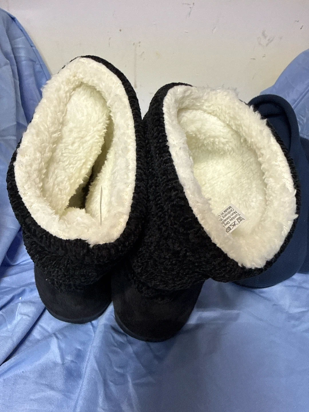 Longbay and Navy Slipper Lot - photo 3