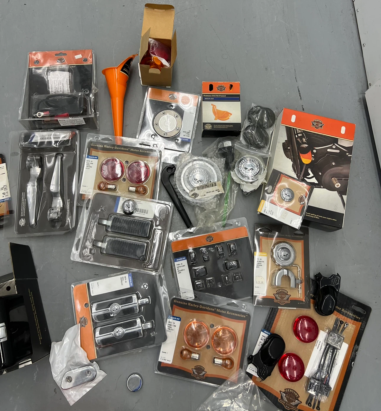 Harley-Davidson Motorcycle Parts and Accessories Collection - photo 5