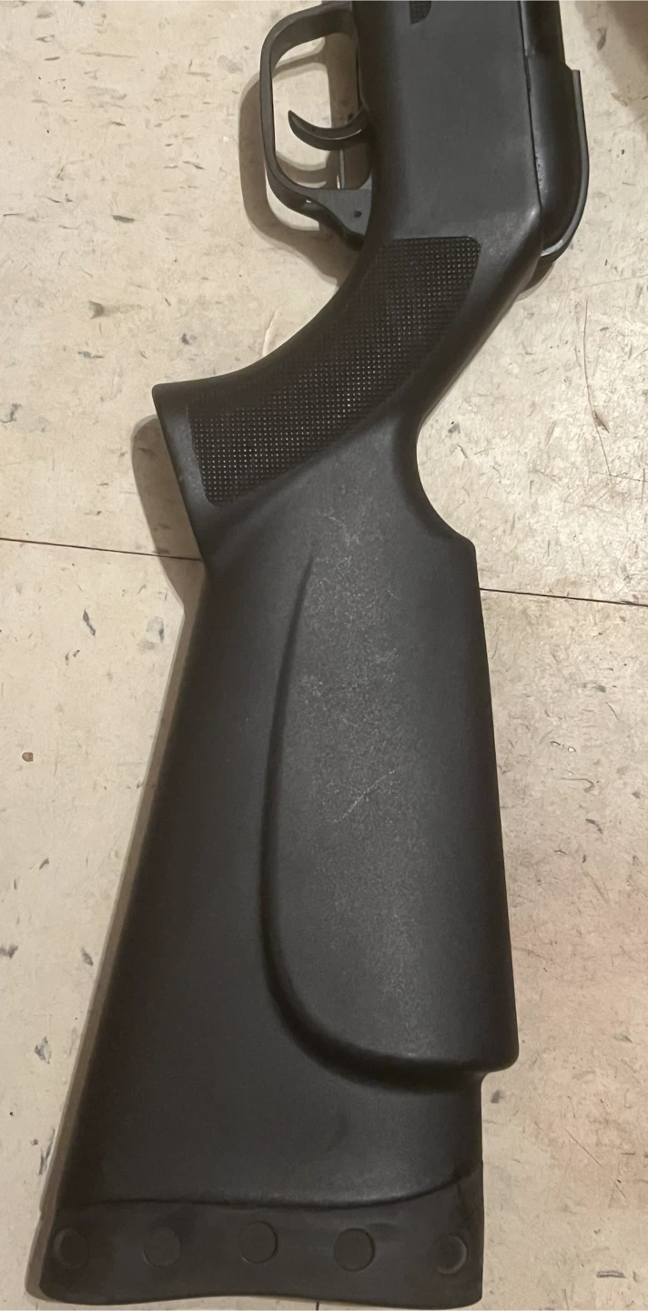 Grizzly air rifle  495 FPS or under  predator 22 cal plus ammo - photo 3