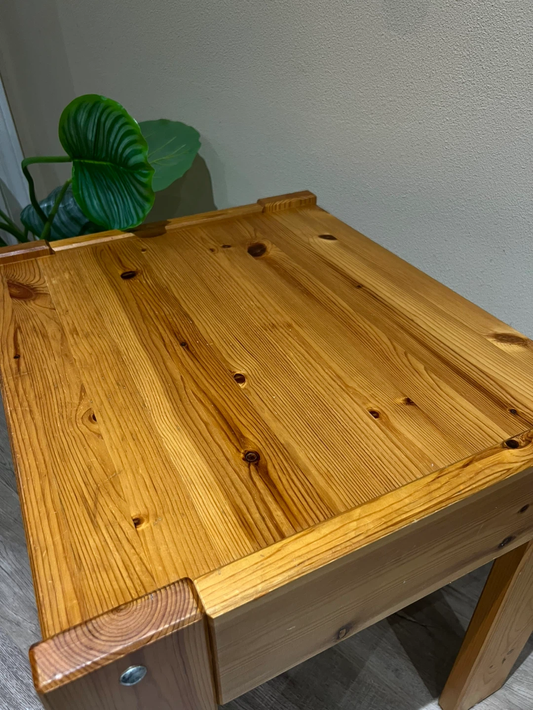 Vintage Solid Pine Nightstand / End Table - photo 4