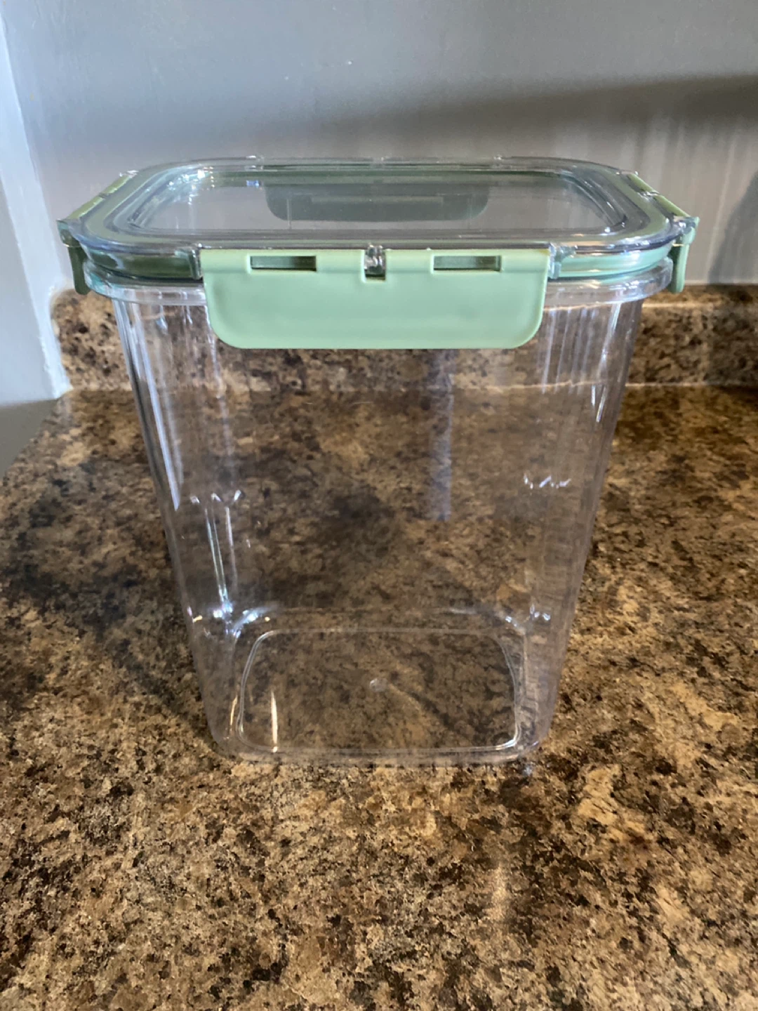 Food storage containers