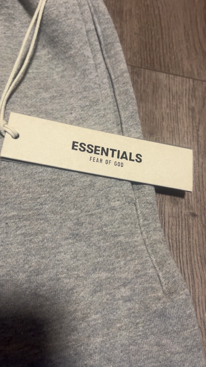 Essentials Fear of God Grey Sweat Shorts - photo 3