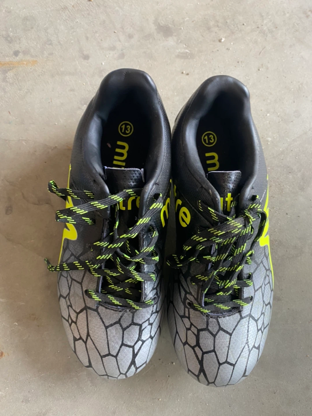 Mitre Soccer Cleats Size 13