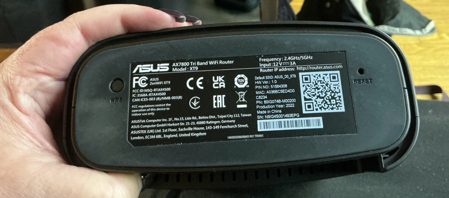 ASUS ZenWiFi XT9 Tri-Band Wi-Fi 6 mesh router 1of2 - photo 3